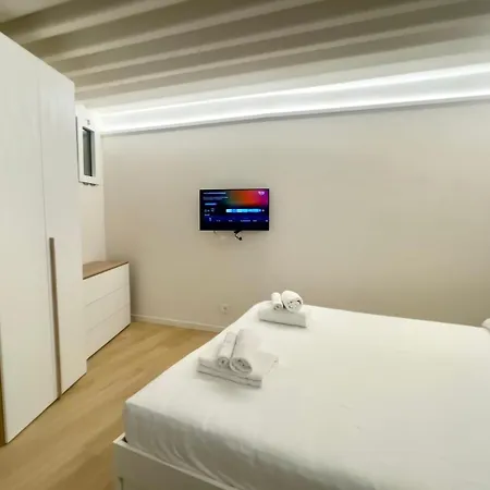 Residenza Delle Colonne * Милан